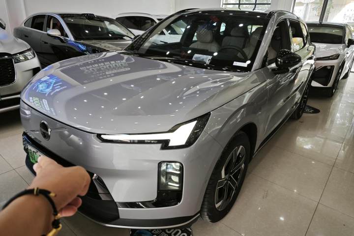 沃尔沃 XC70插电式混动 两驱长续航Core