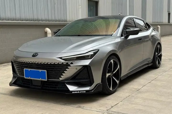 长安 UNI-V 1.5T 运动版