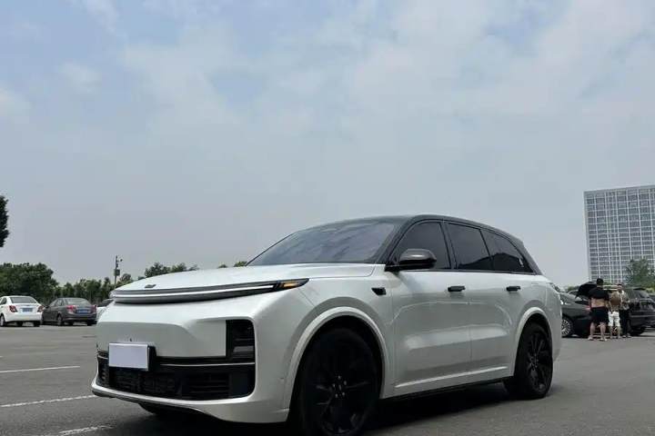 理想汽车 理想L8 Air