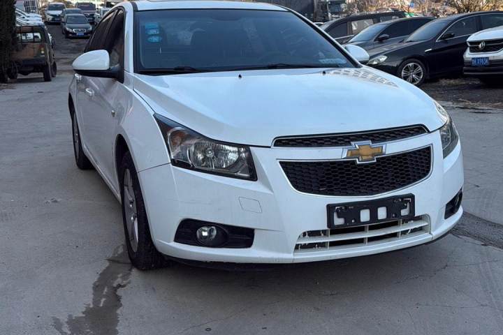 雪佛兰 科鲁兹 1.8L SE AT