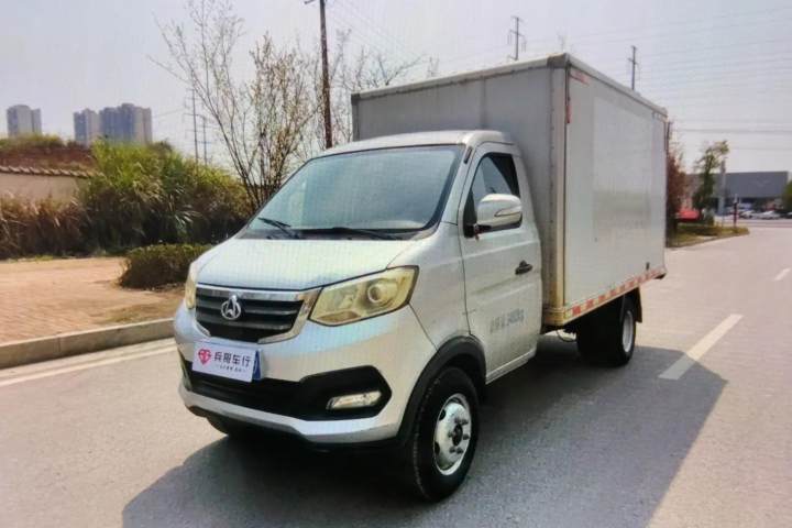 长安跨越 跨越王X3 1.5L舒适型单排后双轮标准货箱DK15C