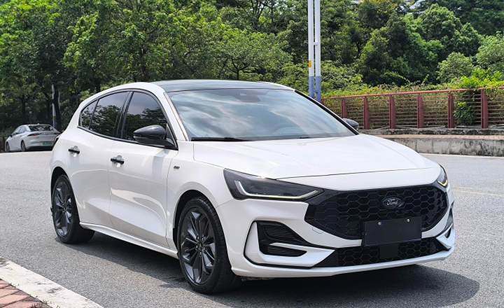 福特 福克斯 2022款 两厢 EcoBoost 180 自动ST Line