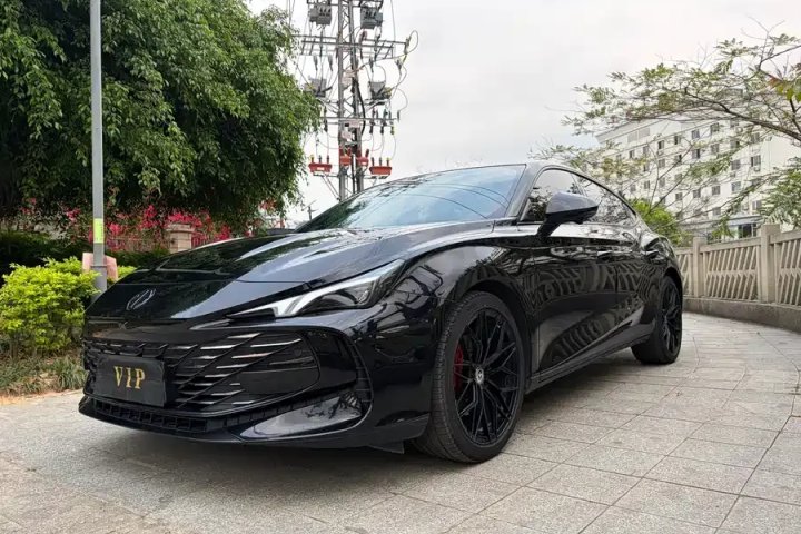 名爵 MG7 1.5T DCT至美优雅版