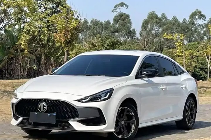 名爵 MG5 180DVVT CVT青春风尚版