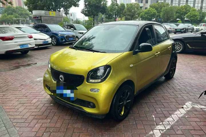 smart  forfour 1.0L 52千瓦激情版
