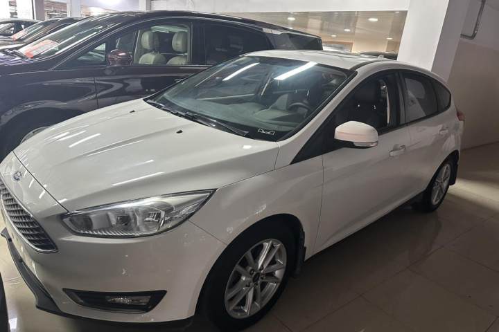 福特 福克斯 2017款 两厢 1.6L 自动舒适型智行版