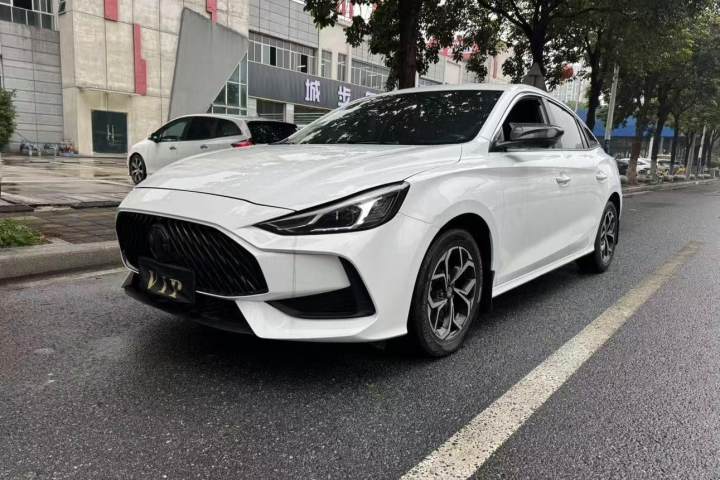 名爵 MG5 180DVVT CVT青春豪华版