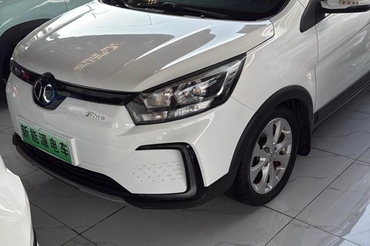 北汽新能源 EC5 新潮版