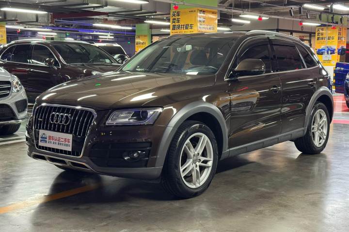 奥迪 Q5 2018款 典藏版 40 TFSI 技术型