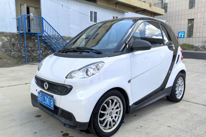 smart  fortwo 1.0T 硬顶激情版