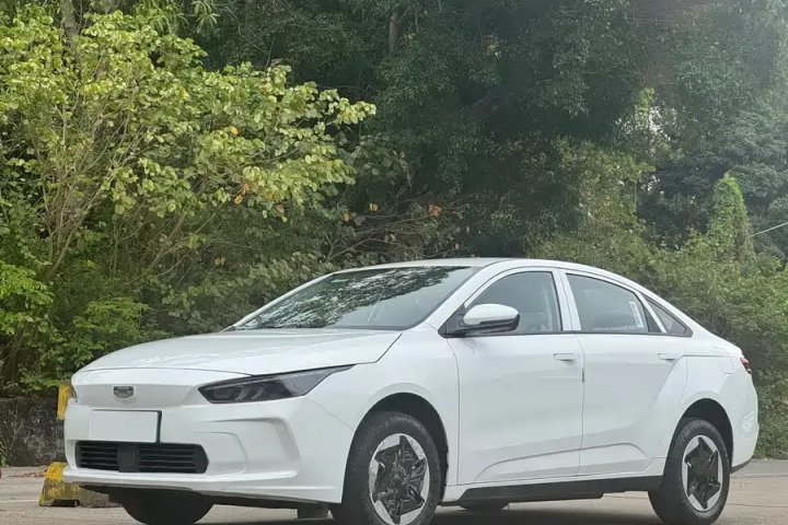 吉利几何 A 410KM 出行版