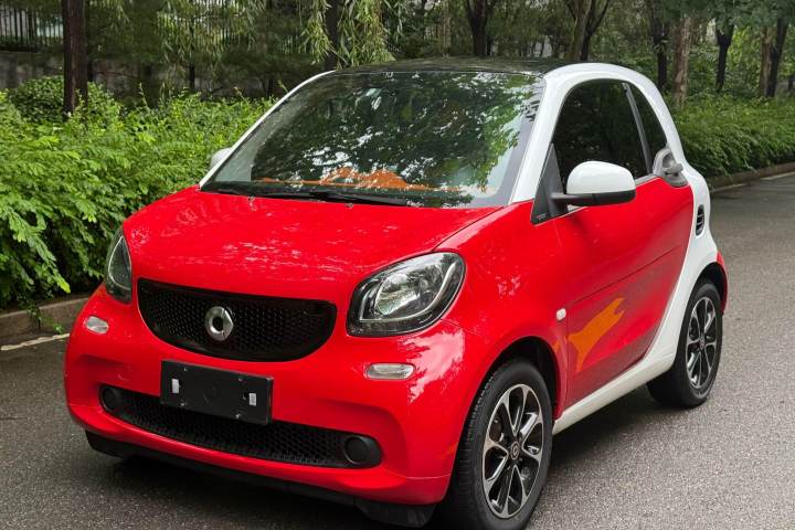 smart  fortwo 1.0L 52千瓦硬顶激情版