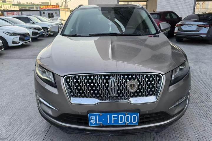 林肯 MKC 2.0T 四驱尊雅版 国VI