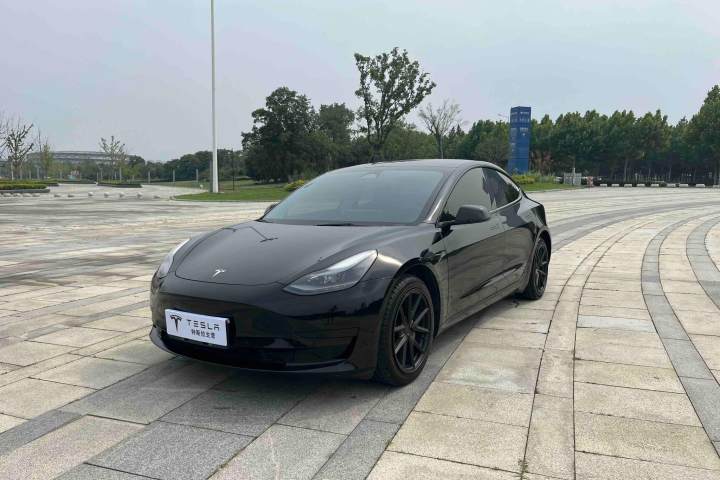 特斯拉 Model 3 后轮驱动版