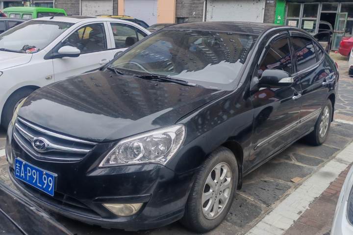 现代 悦动 1.6L AT GLS