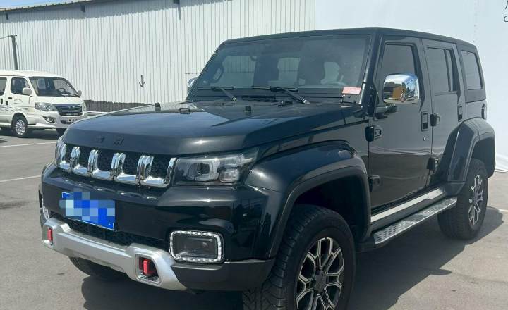 北京越野 BJ40 2024款 2.0T 城市猎人荣耀版