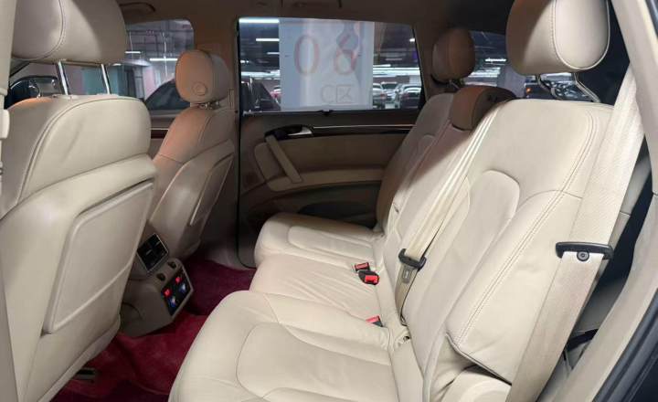 奥迪 Q7 2010款 3.6 FSI quattro 豪华型
