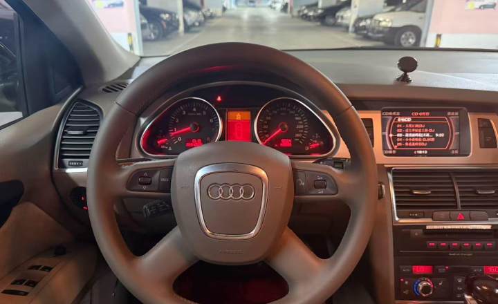 奥迪 Q7 2010款 3.6 FSI quattro 豪华型
