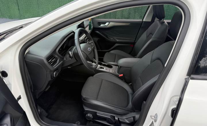 福特 福克斯 2021款 三厢 EcoBoost 180 自动ST Line