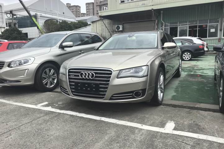 奥迪 A8 2011款 A8L 3.0 TFSI quattro舒适型(213kW)