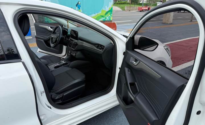 福特 福克斯 2021款 三厢 EcoBoost 180 自动ST Line