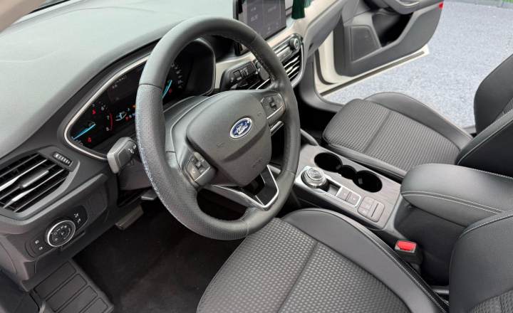 福特 福克斯 2021款 三厢 EcoBoost 180 自动ST Line