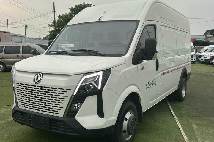 东风御风 御风 V9+ 2.3T 手动后驱后双胎厢货长轴高顶3座