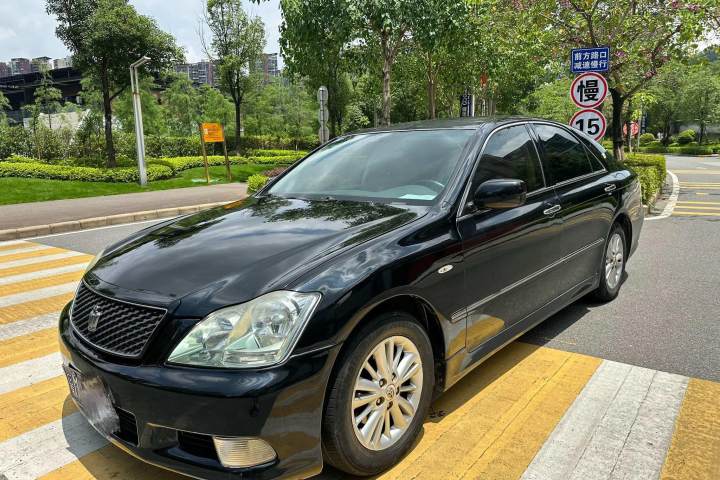 丰田 皇冠 2.5L Royal 特别版