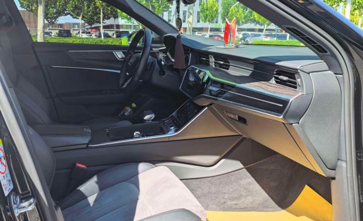 奥迪 A6L 2023款 改款 45 TFSI quattro 臻选动感型