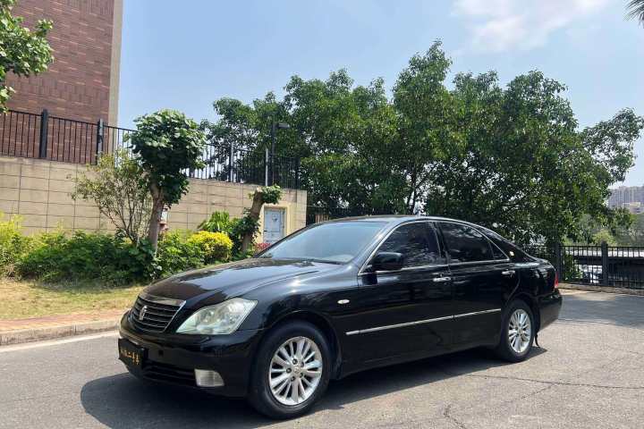 丰田 皇冠 2.5L Royal