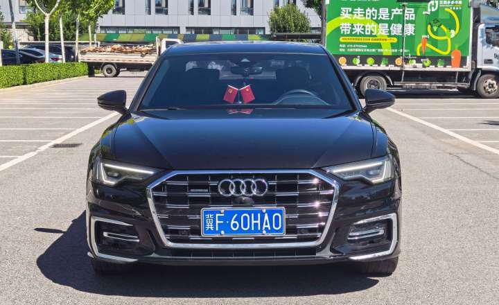奥迪 A6L 2023款 改款 45 TFSI quattro 臻选动感型
