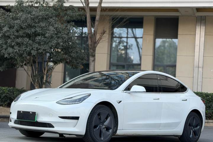 特斯拉 Model 3 后轮驱动版