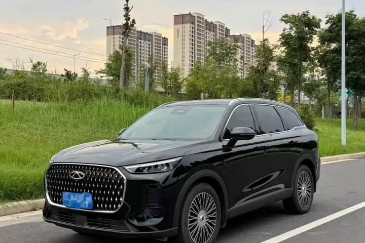 奇瑞 瑞虎8L 2.0T 两驱豪华版 5座