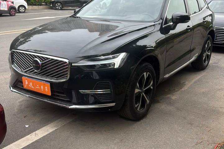 沃尔沃 XC60 B5 四驱智逸豪华版