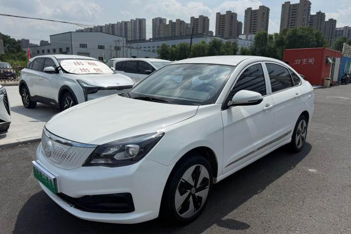 东风风神 E70 500 PLUS 超享版