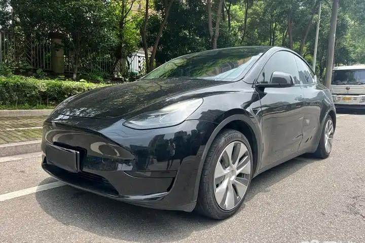 特斯拉 Model Y 后轮驱动版