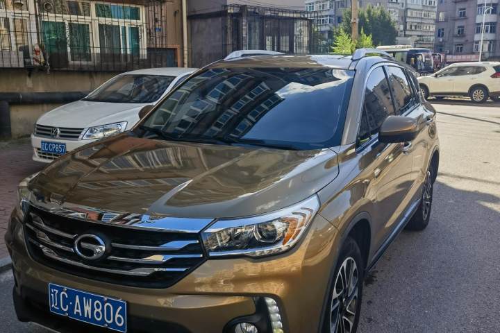 广汽传祺 传祺GS4 200T G-DCT尊贵版