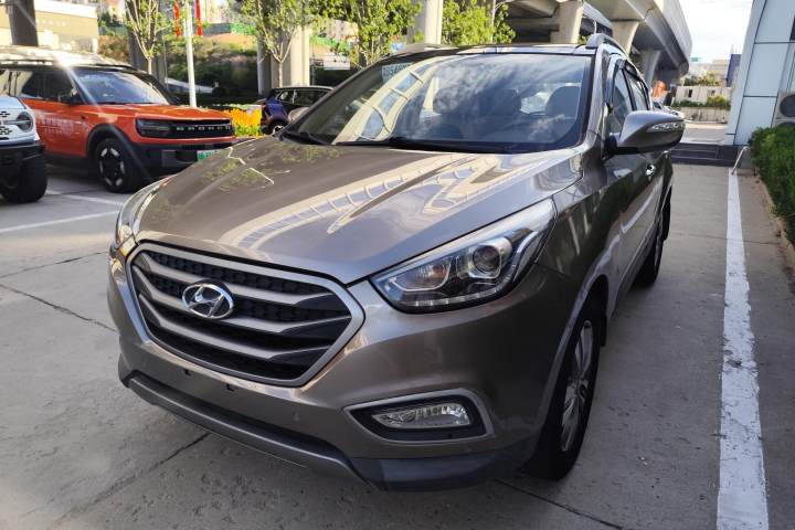 现代 北京ix35 2.4L 自动两驱领先型GLX 国V