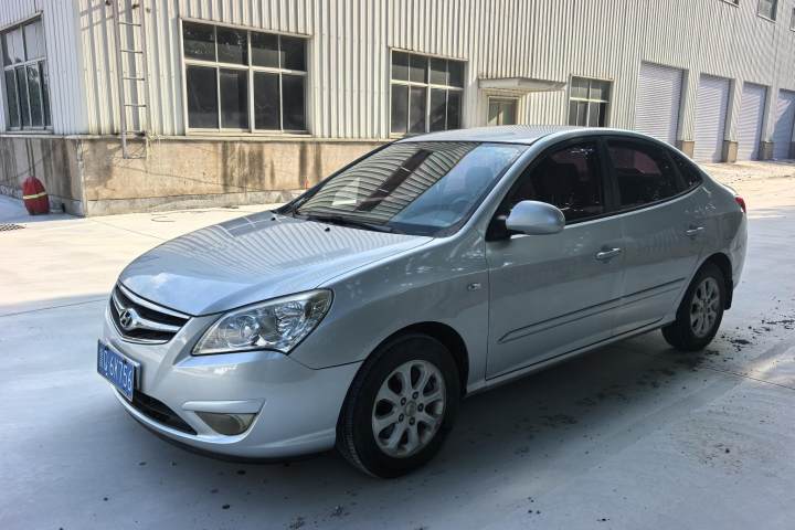 现代 悦动 1.6L MT GL