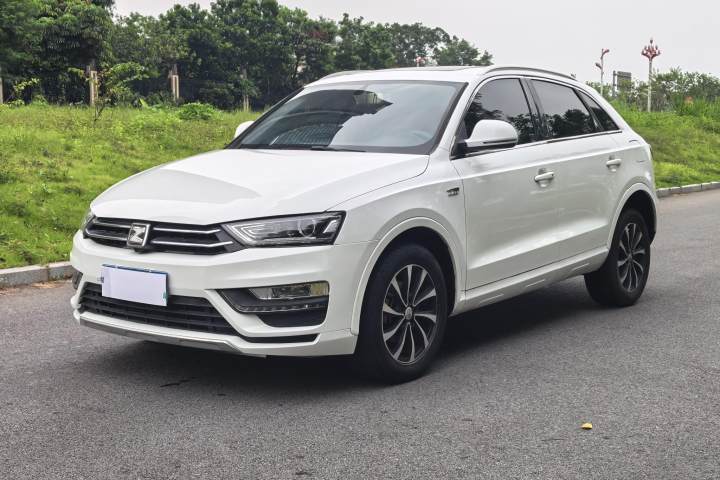 众泰 SR7 1.5T CVT魔方之心版 国V