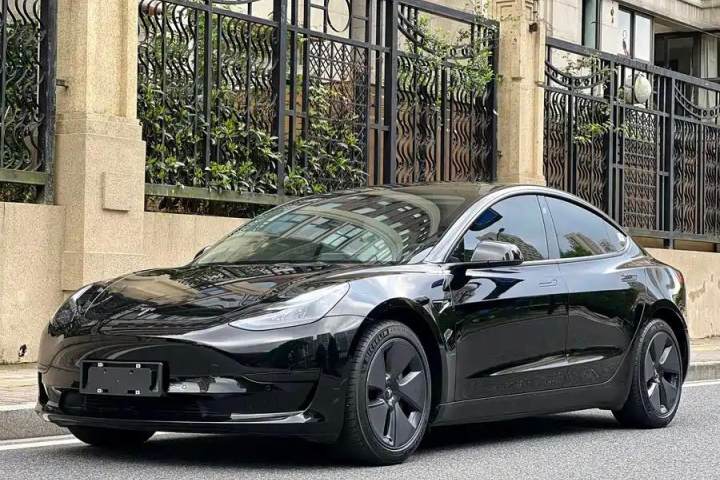 特斯拉 Model 3 后轮驱动版