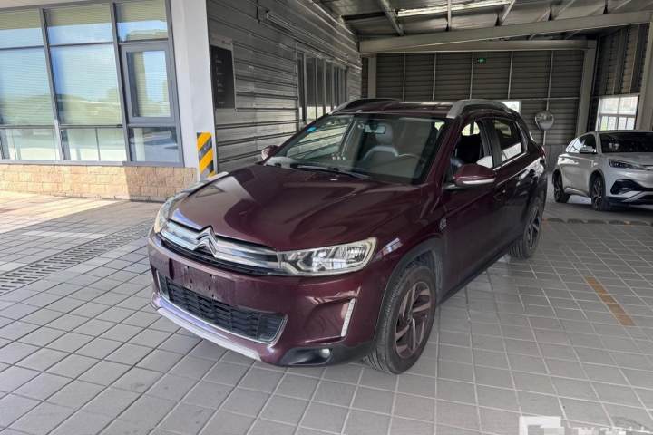 雪铁龙 C3-XR 1.6L 自动先锋型