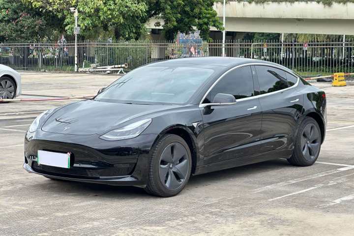 特斯拉 Model 3 标准续航后驱升级版