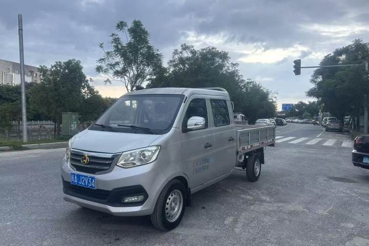 长安跨越 新豹T3 1.5L中配型双排后单轮标准货箱DK15C