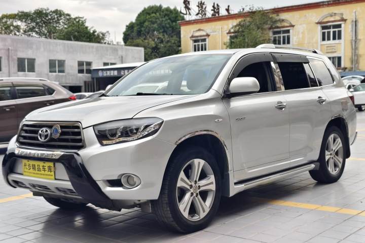 丰田 汉兰达 2.7L 两驱7座豪华版