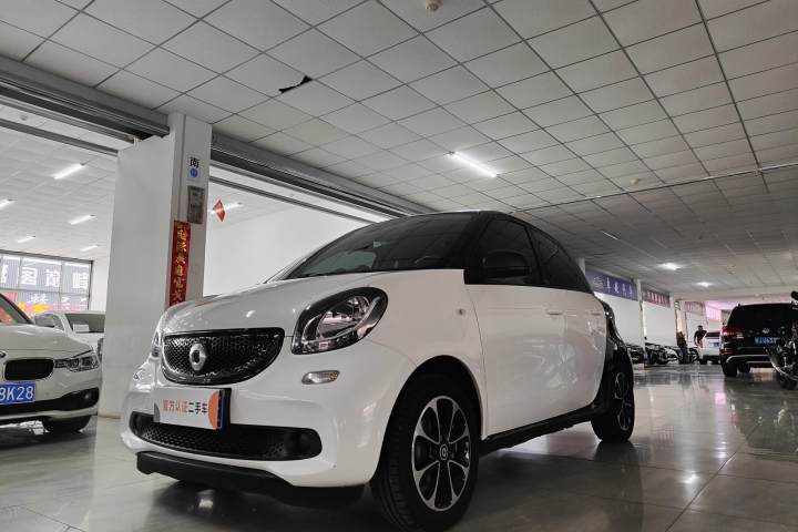 smart  forfour 1.0L 52千瓦激情版