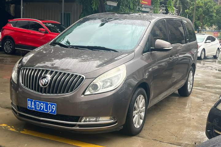 别克 GL8 2015款 2.4L 豪华商务尊享版