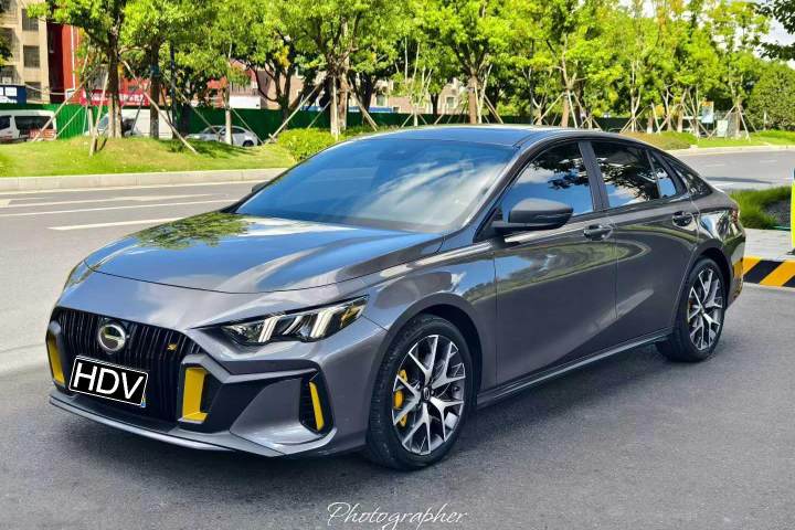 广汽传祺 影豹 270T DCT J15版