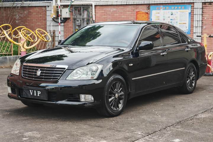 丰田 皇冠 2.5L Royal 特别版