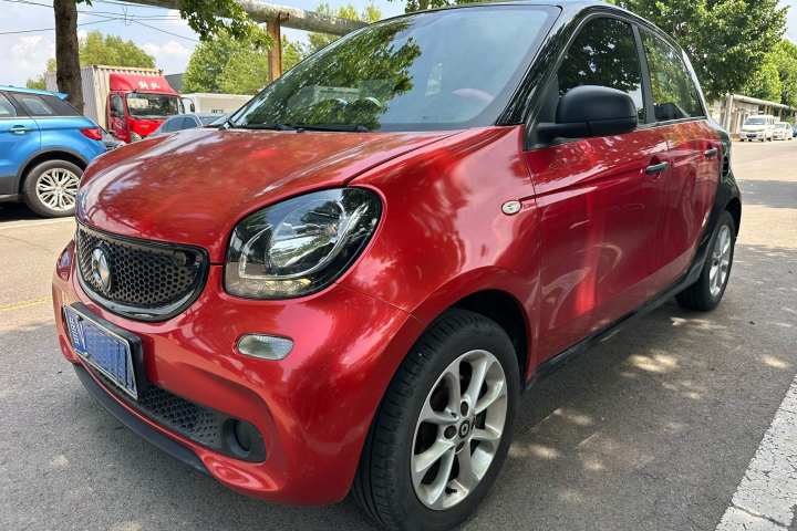 smart  forfour 1.0L 52千瓦灵动版